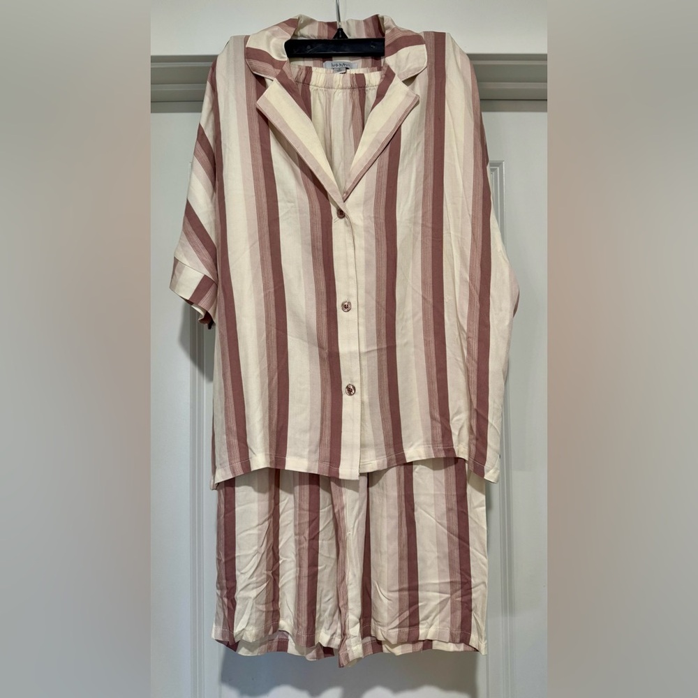NWT Nicole Miller Women’s Cream & Brown Striped Cropped Pajama Set Size S
